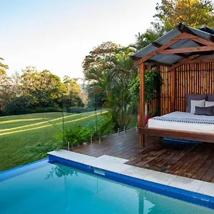 montville-misty-view-cottages.queenslandhotels.net/