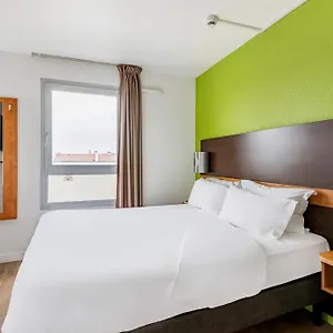 https://premiere-classe-lyon-centre-gare-part-dieu.hotels-rhonealpes.com